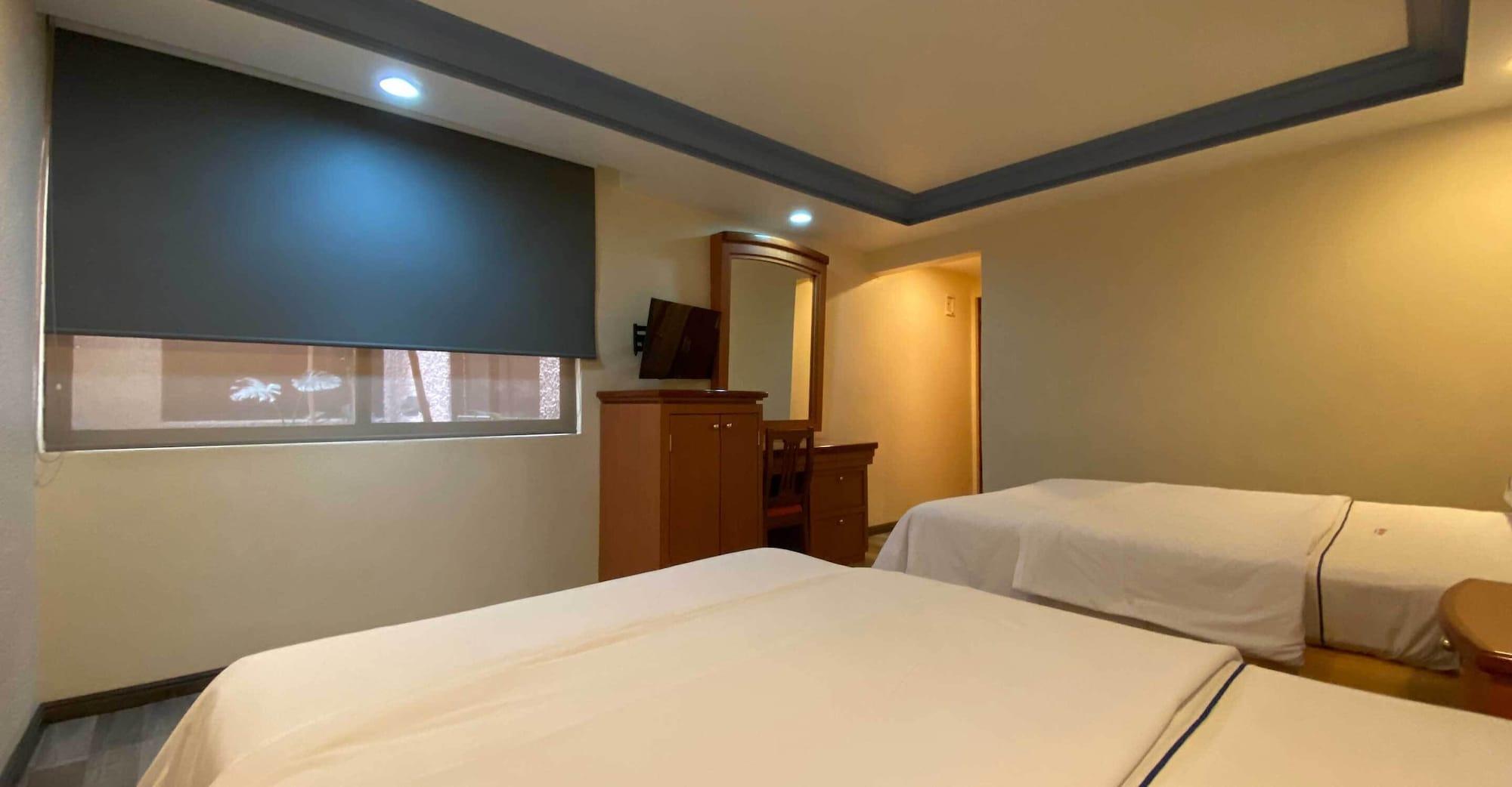 San Diego Hotel 3*